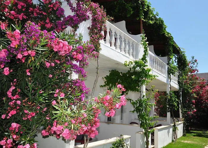 Regal Hotel 2*