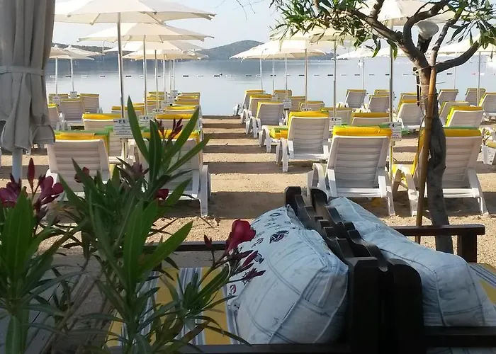 Regal Hotel 2*